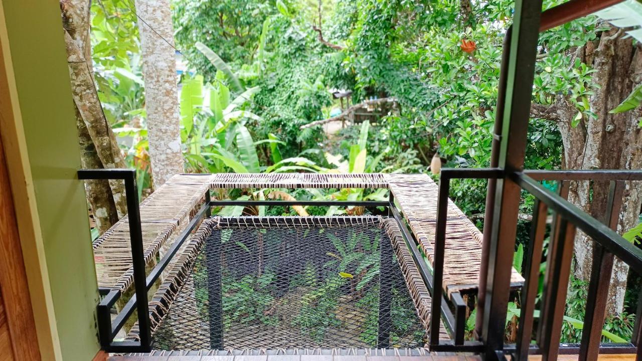 Nua Tone Resort Bang Tao & Cafe Exterior foto