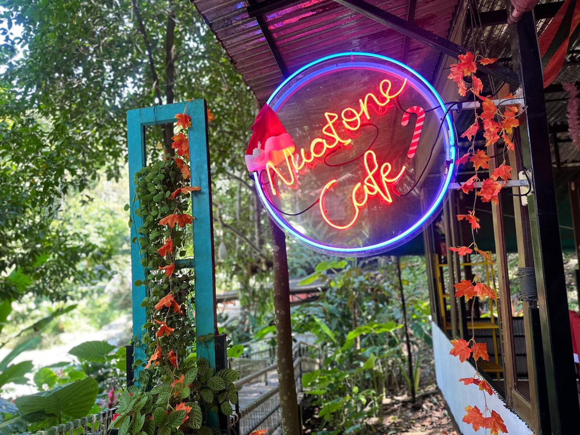 Nua Tone Resort Bang Tao & Cafe Exterior foto